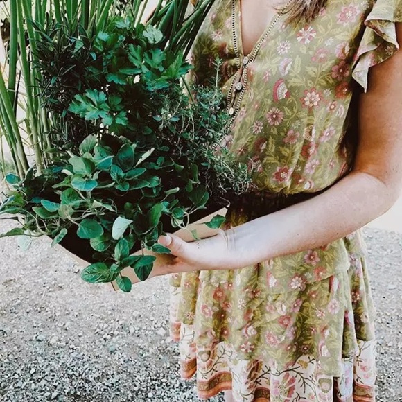 Green Floral Boho Retro Tiered Ruffle Mini Dress - Picture 3 of 12